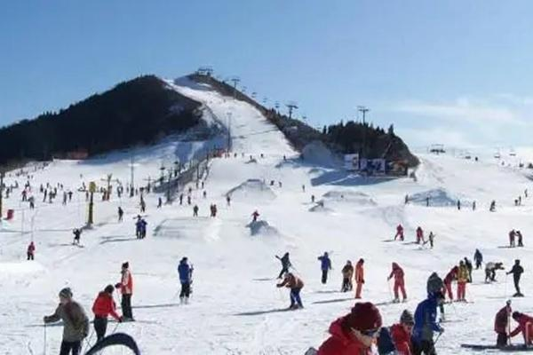 青岛哪个滑雪场最好玩？青岛滑雪场排行榜