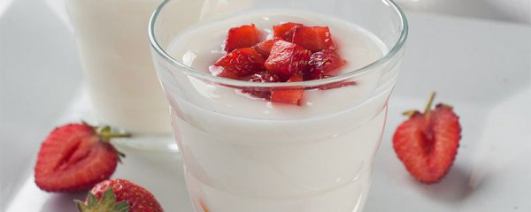 酸奶能敷脸上吗 草莓味的酸奶可以